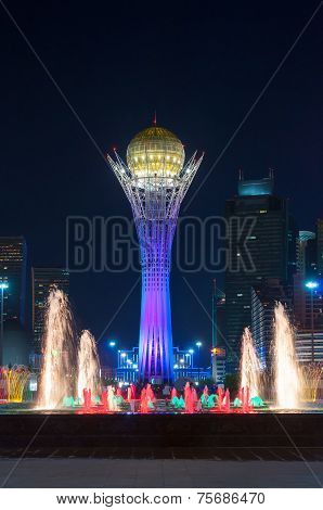 Bayterek Tower And  Fountain Show At Night
