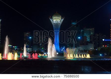 Bayterek Tower And  Fountain Show At Night