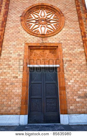 Italy  Lombardy    In  The Vergiate  Old    Closed Brick Tower Wall