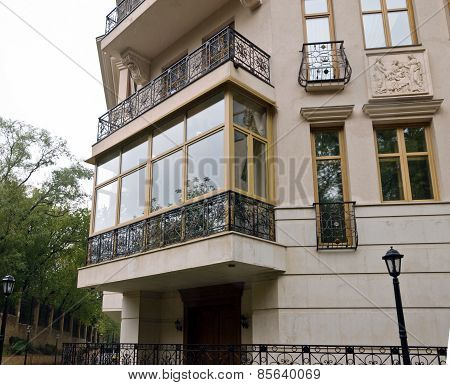 New Fiberglass Balcony Glazing In City House
