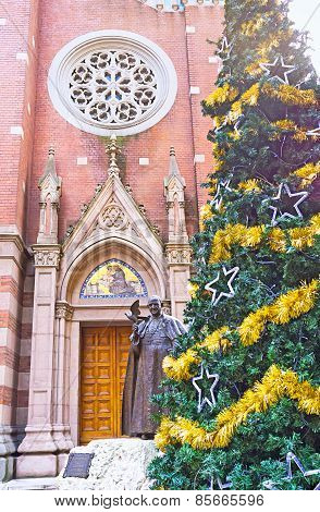 The Statue Of The Pope