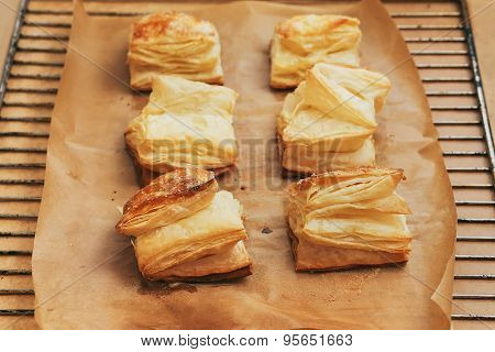 Puff pastry rolls