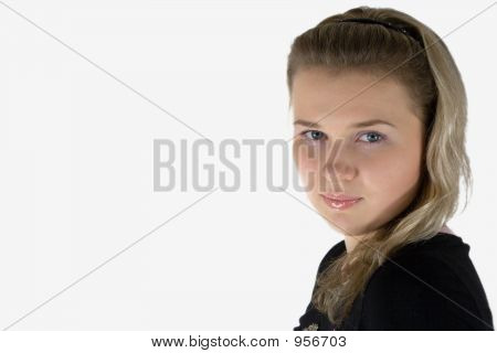 Retrato da menina sobre um fundo branco
