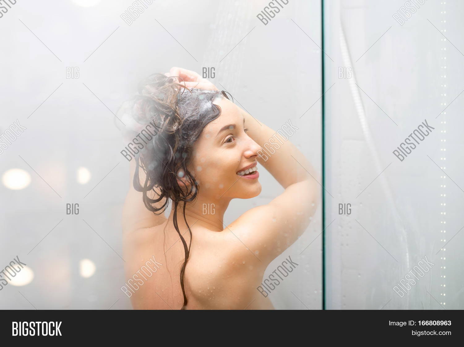 Девушки моются 63 фото Девушки моются 63 фото