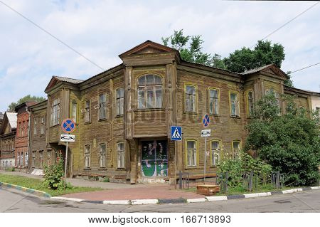 Nizhny Novgorod, Russia. - July 14.2016. Old Residential Two-storey Wooden House On Slavyanskaya Str