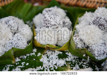 Thai Coconut Muchkins, Thai Traditional Dessert.