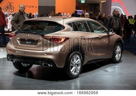 Infiniti Q30