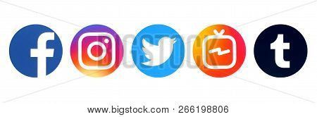 Kiev, Ukraine - August 20, 2018: Collection Of Popular Circle Social Media Logos Printed On White Pa