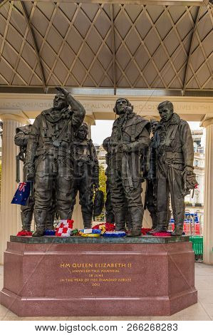London October 2018. A View Of The Bomber Command Memorial In London