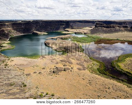 Dry Falls, A Site Of Dried Ice Age Giant Waterfall In Washington State, Usa