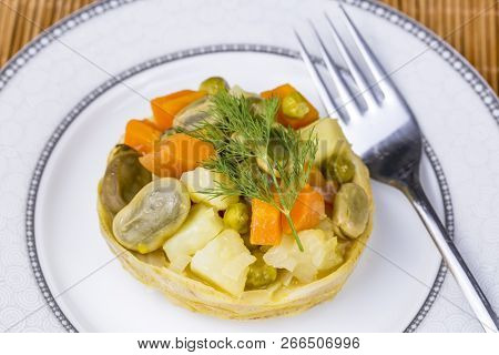 Traditional Delicious Turkish Foods; Artichoke With Olive Oil (zeytinyagli Enginar)