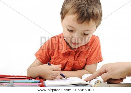 귀여운 자식 그림 이며 그의 어머니와 함께 재생