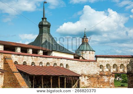 Russia, Goritsy, The Farm House Of The Kirillo Belozersky Monastry