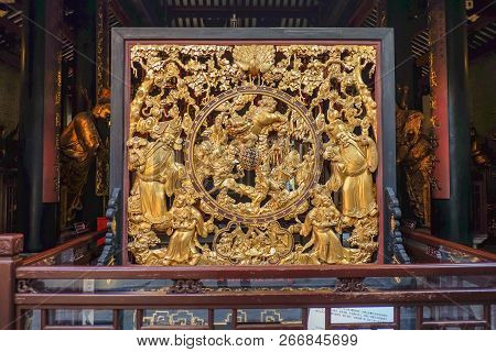 Foshan/china - 27 November 2015:chinese Golden Art Work About Chinese Heaven In Foshan Ancestral Tem