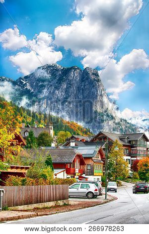 Beautiful Houses In Brauhof Village.  Charming Morning On The Lake Grundlsee Location: Resort Grundl