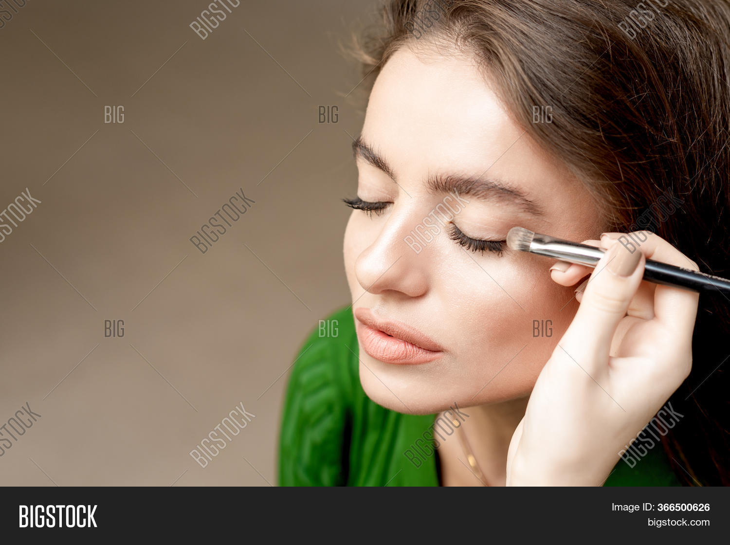 Close Hand Makeup Image & Photo (Free Trial) Bigstock