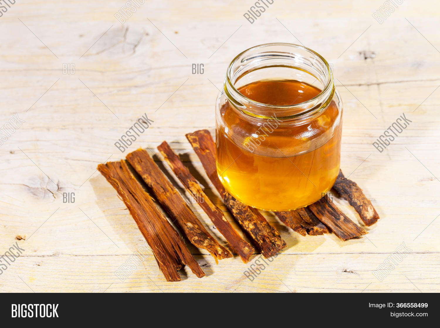 Tea Bark Cat's Claw Image & Photo (Free Trial) Bigstock