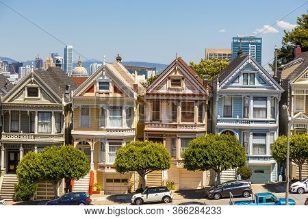 San Francisco, California, Usa- 08 June 2015: View Of The American Architecture Painted Ladies, Vict