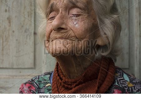 Sao Francisco Do Sul, Santa Catarina, Brazil - December 24, 2015: Senior Woman With Conjunctivitis U