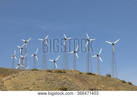 Wind Energy For Producing Electricity I California, Usa Covers A Huge Amout Of Energy