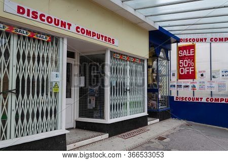 Llandudno, Uk: Aug 27, 2019: Discount Computers Of Clonmel Street Advertising A 