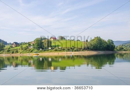 Solina jezero v Bieszczady, Polsko