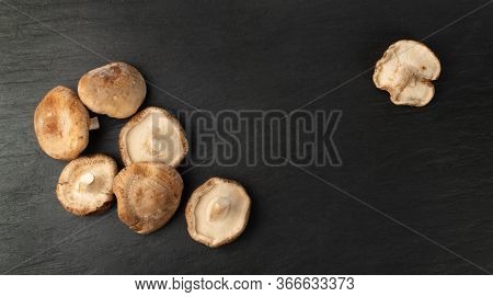 Fresh Shiitake Mushrooms, Raw Shitake, Healthy Organic Asian Fungi