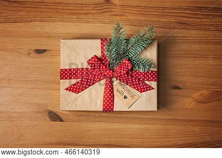 No Gift Christmas Ideas For Family, Friends For An Anti-consumerist Christmas. Xmas Gift Kraft Paper