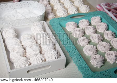 Homemade Zephyr. White Tray With Marshmallows. Nearby Is A Container Of Dextrose. For Processing Mar