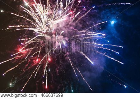 In Image Fireworks Light Up The Night Sky Over Honolulu During Hawaii's Largest Fireworks Display On