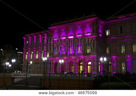 Casa Rosada (pink hus) By Night