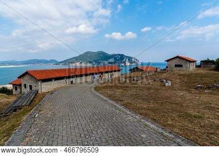 Laredo, Spain - August 15, 2022: Panoramic View Of The Bay Of Laredo And Santona. The Old Fort Of Ra