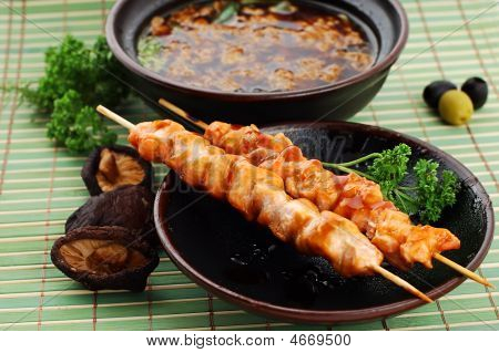 Barbekü tavuk gelen
