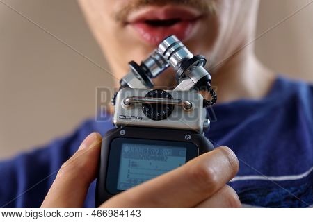 Tyumen, Russia-november 12, 2022: Zoom H5 Portable Digital 4 Channel Audio Recorder, 24-bit 96Khz. S