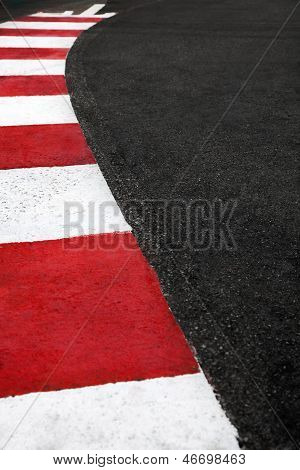 Motor Race asfalt bremse på Monaco Grand Prix Street Circuit