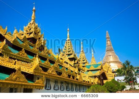 Shwedagon Paya, Yangoon, Myanmar.