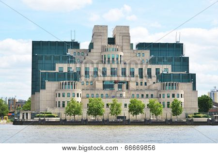 London, Secret Intelligence Service Building (SIS)