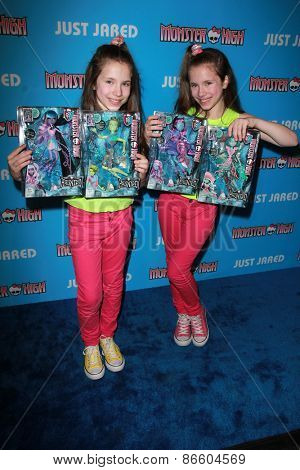 LOS ANGELES - MAR 26:  Bianca D'Ambrosio, Chiara D'Ambrosio at the Just Jared's Throwback Thursday Party at the Moonlight Rollerway on March 26, 2015 in Glendale, CA