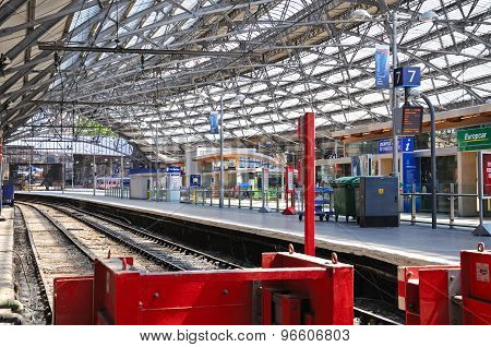 Lime Street Railway Station, Liverpool.