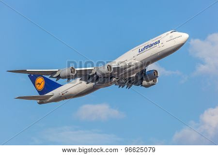 Lufthansa Boeing 747-8