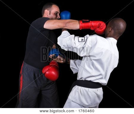 Kickboxing กับคาราเต้