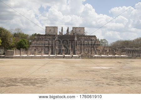 Mayan pyramid, Chichen-Itza, Mexico ancient building Maya Pyramid, Chichen-Itza, Mexico