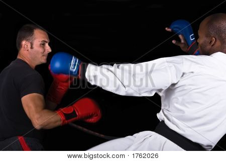 Kickboxing กับคาราเต้