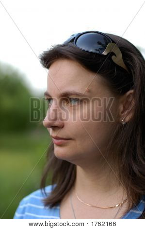 Portrait en plein air de fille