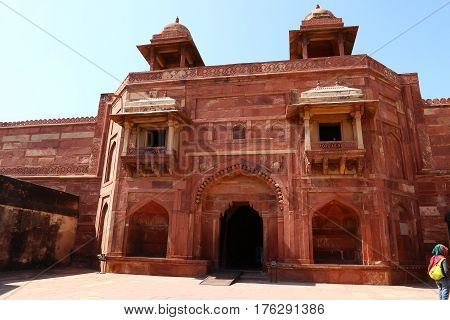 Fatehpur-Sikri was the capital of the Mughal Empire in India during the reign of Akbar I in 1571-1585.