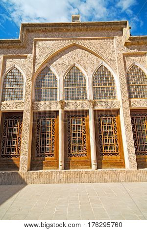 In Iran The  Antique   House