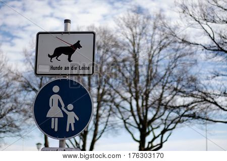 signs, GSD, walk with leash, leash required,