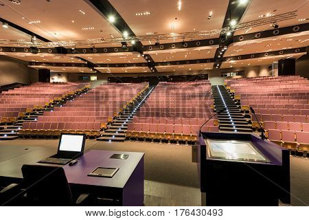 Platform For Teachers At University