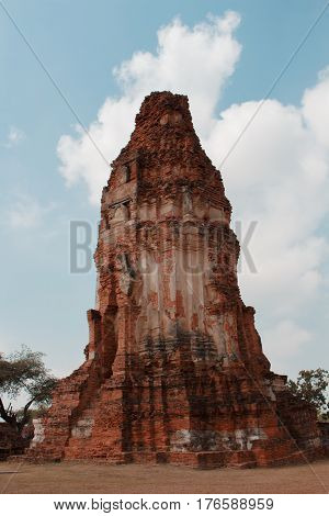 Ancient buddha statue archaeological site at Ayutthaya in Thailand