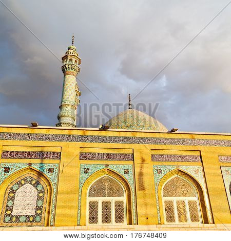 In Iran  And Old Antique Mosque    Minaret